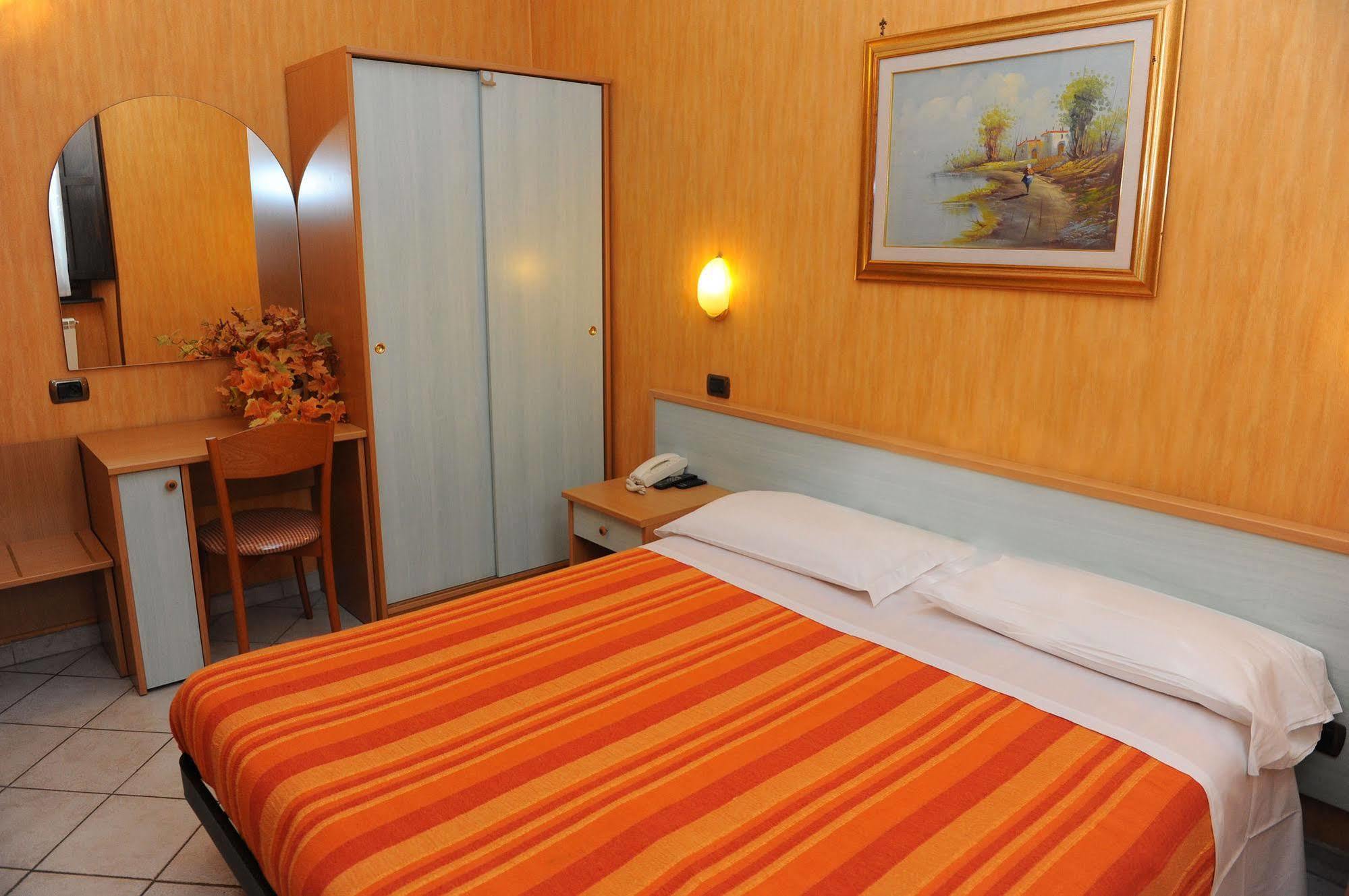 Hotel Isolabella Bussoleno Zewnętrze zdjęcie